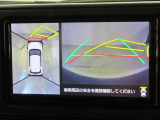 パノラミックビューモニター付きです。車両を上から見たような映像をディスプレイオーディオ画面に表示。運転席からの目視だけでは見にくい、車両周辺の状況をリアルタイムでしっかり確認できます。