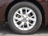 【タイヤ】 【純正15インチアルミホイール】《185/65R15》専用のアルミなのでお車のイメージぴったりですね!