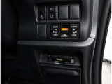 電動のスライドドアで楽々スムース!運転席からも開閉の操作もできます♪キーのスイッチひとつで自動開閉できる便利な機能もついてます♪