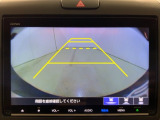 リアカメラ付で、後方をナビ画面で確認。車庫入れも安心です。もちろん、バックギアと連動しています。