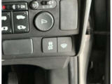 【VSA】ブレーキ時の車輪ロックを防ぐABS、加速時などの車輪空転を抑えるTCS、旋回時の横滑り抑制の3つの機能をトータルに制御!予期しないクルマの挙動の乱れを防ぐ安全装備です♪