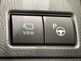 【駐車支援システム】駐車スペースを検知し、スムーズな駐車をアシスト。狭いスペースへの駐車など、駐車に自信の無い方におすすめの機能です♪