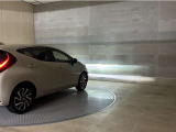 LEDヘッドランプです。十分な明るさを保ちつつも消費電力が少なく、バルブ寿命も長いのが特徴です。瞬時にMAXの光量を発揮するのもLEDならではです。☆LEDフォグランプも装備☆