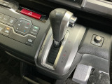 発進時から滑らかに加速する無段階変速のCVTはストップ&ゴーの多い街の中も快適です