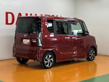 右後ろから
