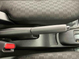 3.「認定中古車カルテ」は、走行距離や修復歴に加えてキズ・凹みの有無・状態や消耗品の交換、過去の整備状況がわかります。