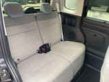 リアシートもリクライニングが可能ですのでゆったり座れ、軽自動車でも広々過ごせますよ。
