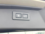 【パワーバックドア】スマートキーや運転席のボタンを押すだけでリアゲートが自動で開閉します!荷物を持っている時や、高い位置にあるバックドアを閉める際に便利な機能です♪