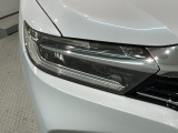 LEDヘッドライトは、点灯の瞬間から最大光量を発揮し、突然暗くなるトンネルなどでの安定感を高めます。