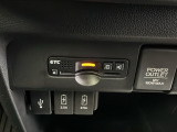 いまや快適なカーライフに欠かせないETCが付いています。