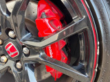 【ブレンボ製キャリパー】ハイパワー車両には強力なブレーキが必須!世界のスーパーカーにも採用されるイタリアの高級メーカー「ブレンボ」を装着!色鮮やかなキャリパーがスポーティな印象を引き立てます♪