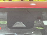 【トヨタセーフティセンス】走行中に前方の車両等を認識し、衝突しそうな時は警報とブレーキで衝突回避と被害軽減をアシスト。より安全にドライブをお楽しみいただけます。