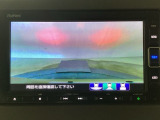 【バックカメラ】運転が苦手な方も車庫入れラクラクです!ギアをリバースに入れれば自動的に切り換わりますので、面倒な操作は不要です♪狭い駐車場もお車を傷つけず安心ですね!