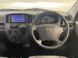 インパネはシンプルなデザイン。運転もしやすそう♪