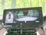 【パノラミックビューモニター】専用のカメラにより、上から見下ろしたような視点で360度クルマの周囲を確認することができます☆死角部分も確認しやすく、狭い場所での切り返しや駐車もスムーズに行えます。
