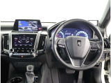 見通しのよいすっきりとした視界で、誰でも運転しやすいです。運転のしやすさは疲れにくさにも繋がりますよ♪