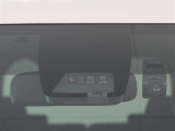 サポカーは、高齢運転者を含めたすべてのドライバーによる交通事故の発生防止・被害軽減対策の一環として、国が推奨する新しい自動車安全コンセプトです。詳しくは販売店スタッフまでおたずねください。