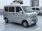 ご遠方のお客様には専門業者を介した陸送納車サービスがございます【※有料】。 お住まい・お届けご希望ご希望の地域をご連絡頂ければ輸送費用のお見積りと輸送期間の目安をご案内させていただきます。