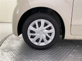 タイヤサイズは 155/65 R14 です。