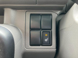 シートヒーター装備付き車!!座席に埋め込まれた電熱線によりシートを暖めることが出来る装備で、温めたられたシートは、寒い冬には最適です!!