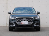 一目でAudiだと分かる特色を持つフロントマスク。