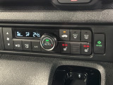 フロント両席にはシートヒーターが付いています!寒い日に便利な装備ですね。