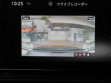 前後ドライブレコーダー★フロント用カメラとリア用カメラの画像です。