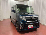両側スライドドアなので、狭い駐車場や壁際でも安心!