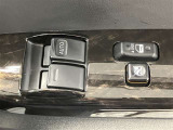 パワーウィンドウです!運転席でラクラク操作!元気なお子様やワンちゃんのイタズラも防いでいただけますよ。