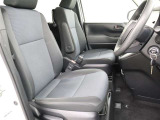 アイポイントも高く、女性の方も運転しやすいですよ!ホールド感もあり疲労を軽減させ、もちろんシートも座り心地も◎!