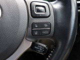 『1台』のお車に対して、3名体制で日々議論を重ね仕入れを行っております。