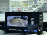 駐車時に便利なバックカメラを装備しています。