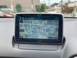 7インチのメーカー純正ナビ。