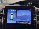 【バックモニター】駐車時に後方がリアルタイム映像で確認できます。大型商業施設や立体駐車場での駐車時や、夜間のバック時に大活躍?