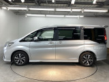 スライドドアなら狭い駐車場でもドアをぶつける心配がありません。ステップが低く乗り降りもしやすいです。
