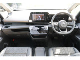 セレナ 1.4 e-4ORCE ハイウェイスターV 4WD 
