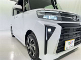 フォグランプ装着車です。暗い夜道の車両前方を明るく照らします