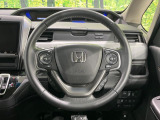 【純正革巻きステアリング】上質な革を使用することで、手にしっかり馴染みとても運転しやすいハンドルです♪