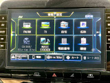 【メーカー純正10.2型ナビ】インテリアに溶け込むスタイリッシュな「専用設計」メーカーナビを装備♪視認性や操作性など基本性能にも優れ、より上質なカーライフをお楽しみいただけます。