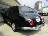 普通の中古車とは違い、新しくビュートになった部分は、新品&ボディの全塗装しておりますので、見た目は新車と大きな違いはございません。