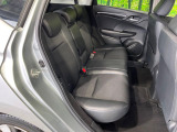 コンパクトカーですが、セカンドシートは十分な広さがあり快適にお乗りいただけます♪シートを倒して大きな荷物を積んだりと、用途の幅が広い1台です。