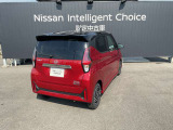 納車前に入念な点検整備をさせていただきます。もちろん全車走行距離無制限のワイド保証付きですので安心してお乗りいただけます。
