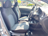 運転席シート廻りは使用感も少なく、良好な状態となっています。前オーナー様が丁寧に使っていたことがよくわかりますね。