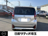 大きな荷物でも後席をスライドさせれば乗せる事が可能です