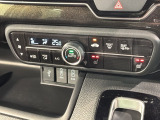 フロント両席にはシートヒーターが付いています!寒い日に便利な装備ですね。
