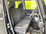 運転席シート廻りは使用感も少なく、良好な状態となっています。前オーナー様が丁寧に使っていたことがよくわかりますね。