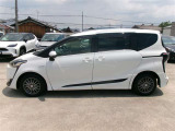 トヨタ認定中古車になります。まるごとクリーニングで見えない部分もまるごと洗浄しております。