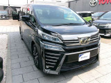 広々とした車内空間に優れた燃費性能。更にデザインも上質で人気のお車です!
