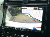【バックカメラ】駐車時に後方がリアルタイム映像で確認できます。大型商業施設や立体駐車場での駐車時や、夜間のバック時に大活躍!運転スキルに関わらず、今や必須となった装備のひとつです!