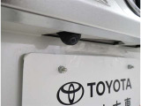 バックカメラが付いているので後方確認が非常にしやすいです。今や運転初心者も熟練者も必須装備!ついていて損はないですね♪